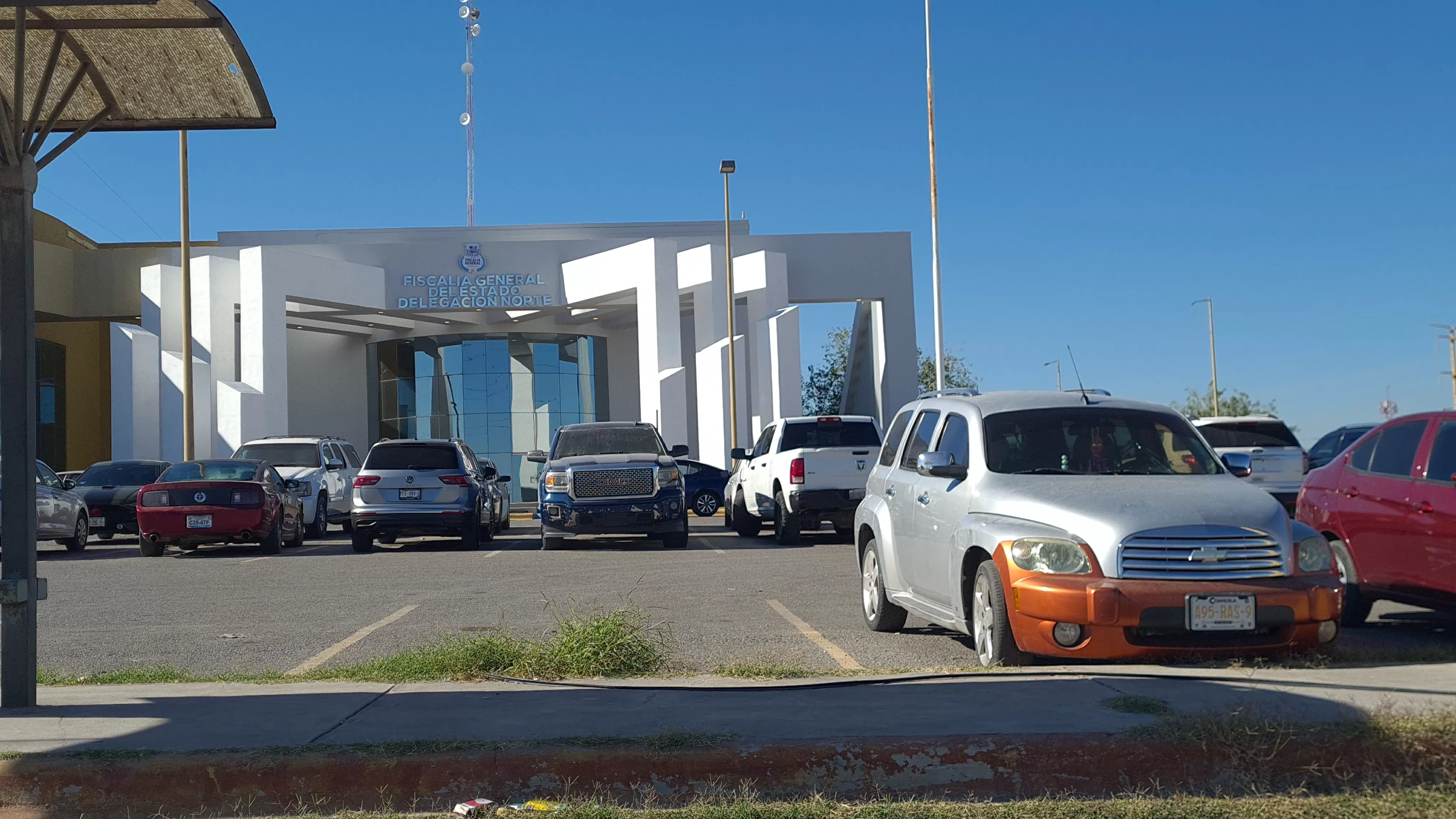 Aseguran droga y detienen a segundo hombres y una mujer en cateo en Piedras Negras
