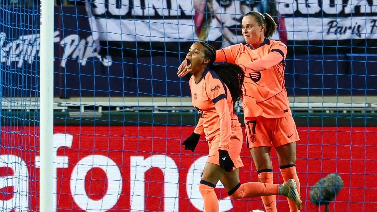 El Barça remata en París y acaba líder