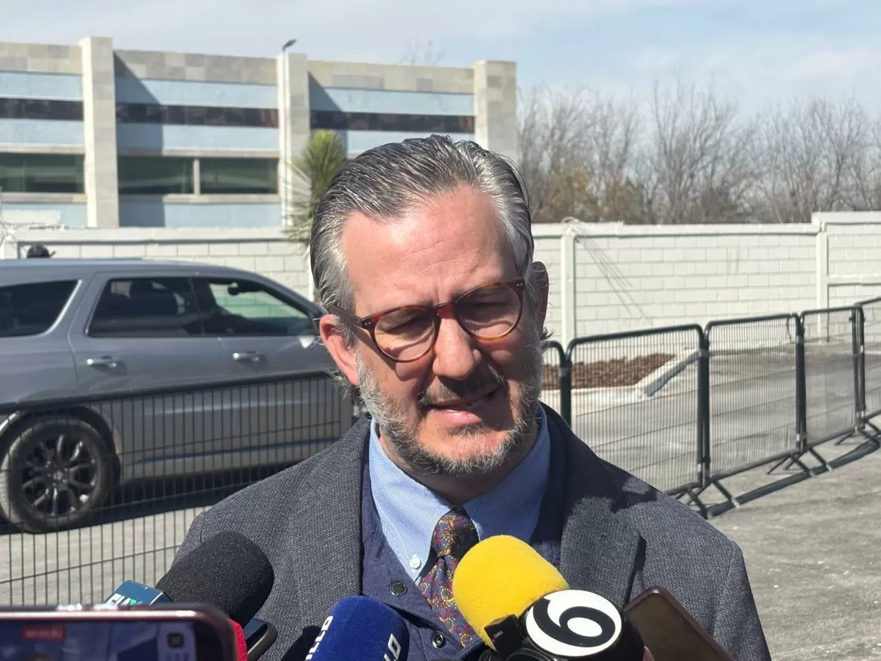 SEDU analiza uso limitado de celulares en escuelas para comunicación familiar