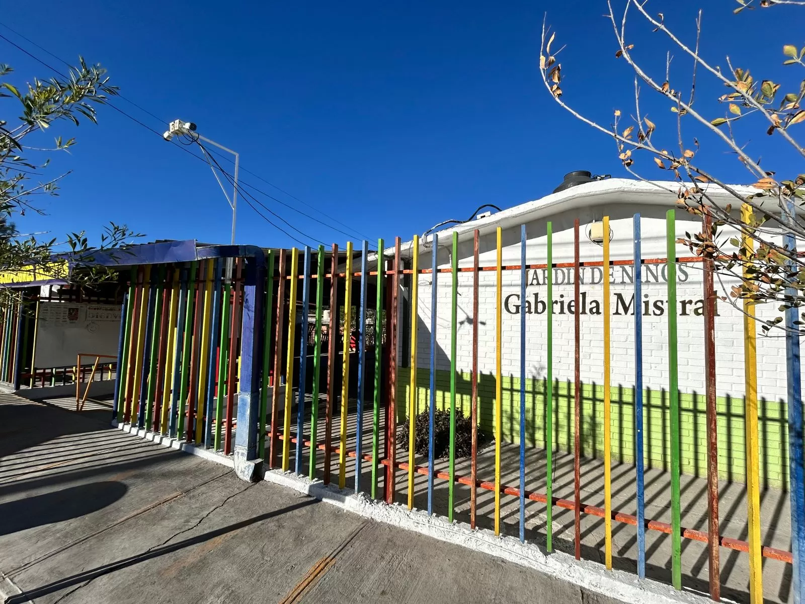 Congelada denuncia contra maestro acusado de abuso a menor