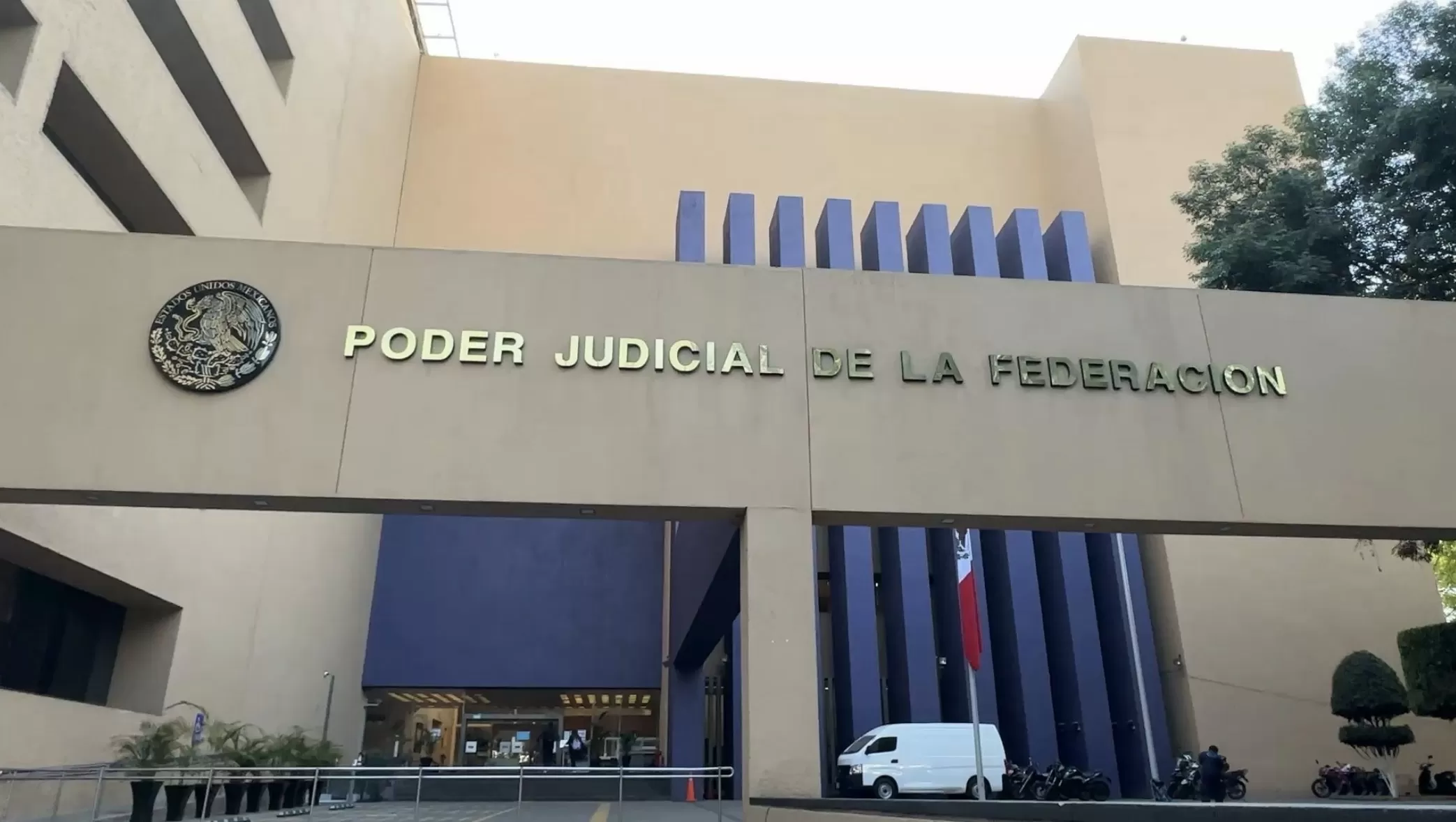 Fracaso en puja de AHMSA provoca frustración entre trabajadores: Julián Torres