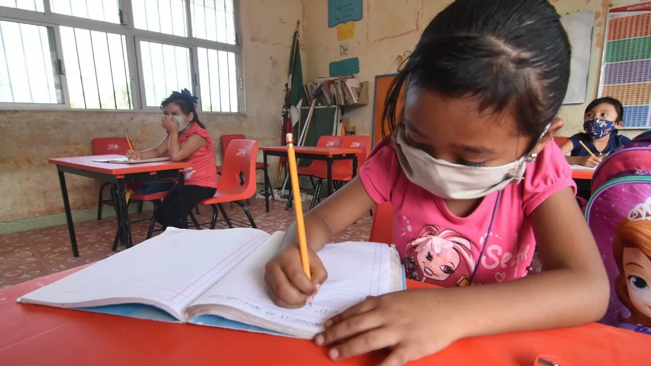 SEDU descarta uso maquinal de cubrebocas en las escuelas, pese a casos de sarampión