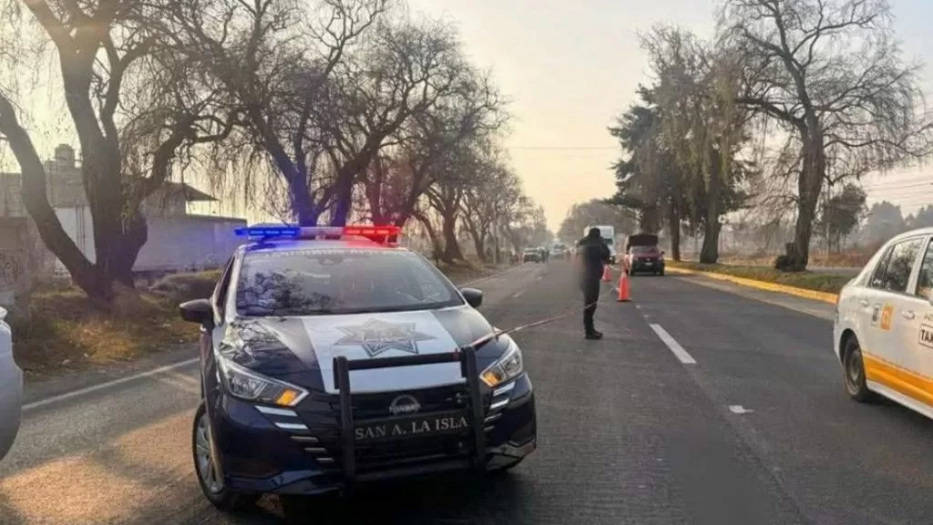 Muere al cruzar la Toluca-Tenango, cuerpo maltrecho sobre el asfalto