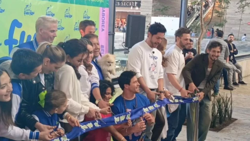 Juan Osorio, Nicola Porcella, Emilio Osorio y Daniel Elbittar inauguran bazar de FunPan en Cd Satélite