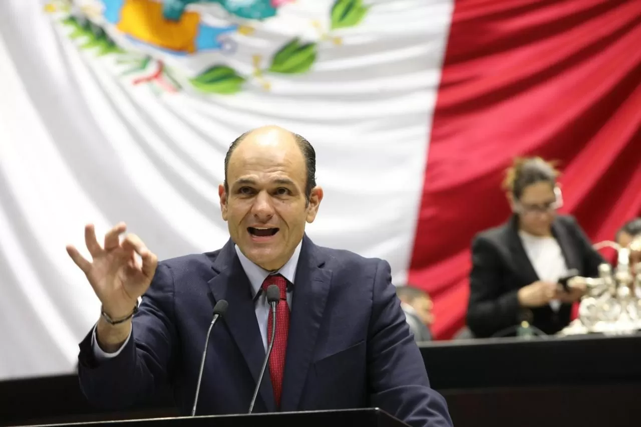 Propone Jericó Abramo prohibir publicidad de casinos en horarios familiares