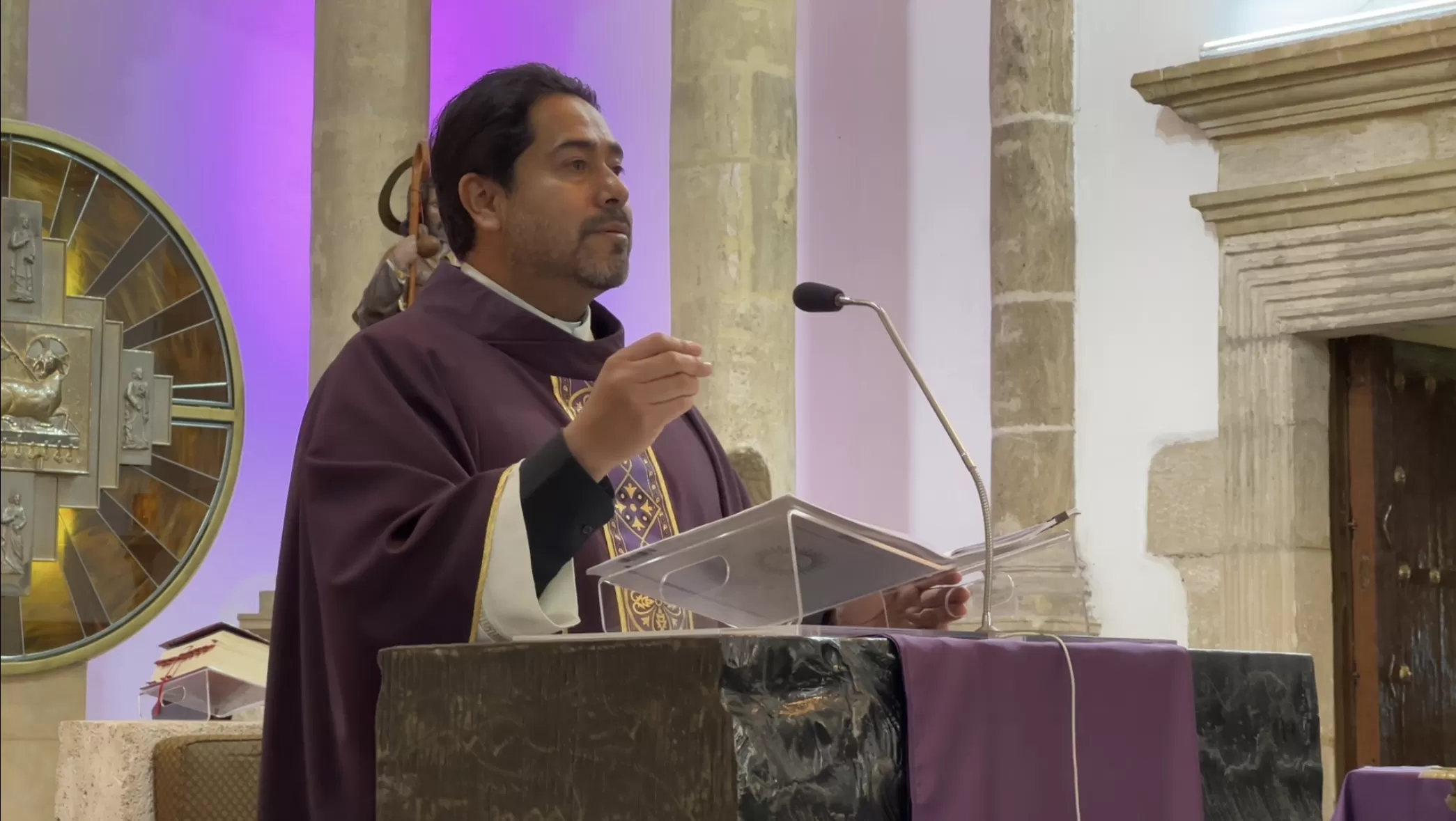 Pide iglesia enfrentar tentaciones y fortalecer la fe