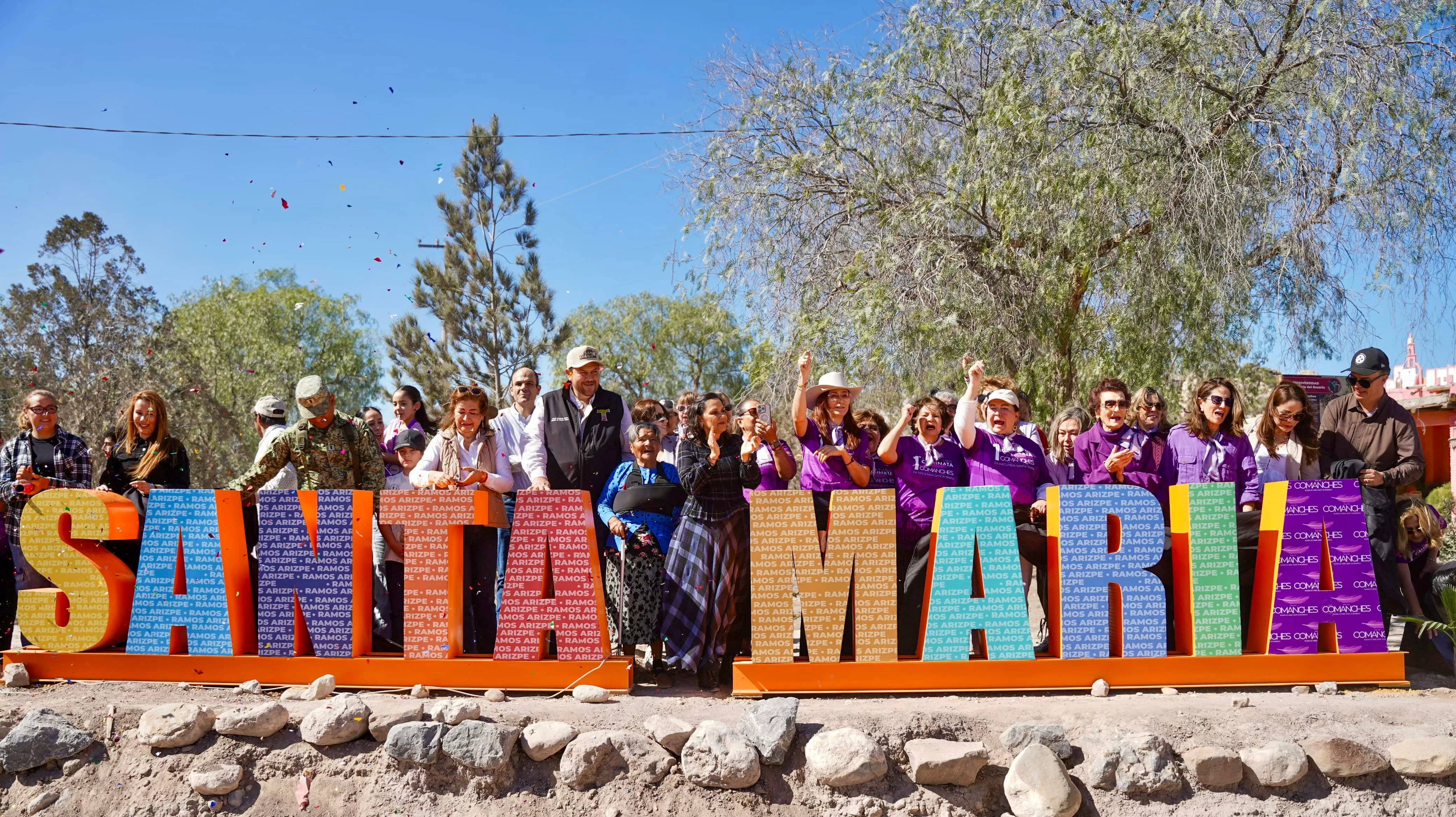 Develan letrero emblemático en Santa María para fortalecer identidad