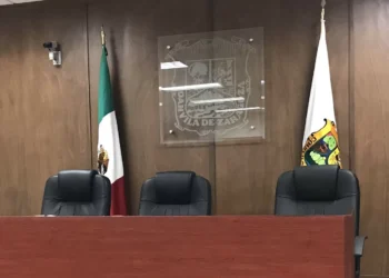 La sentencian a 25 años por prostituir a su hija de 13 años de tiempo