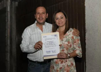 Recibe Fernando Orozco Lara constancia de mayoría como alcalde electo de Parras de la poza