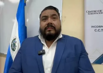 Tramitan documentos salvadoreños establecidos en Coahuila