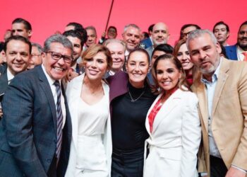 Sheinbaum hace un llamado a mantener la 4T con el fin de beneficiar a los trabajadores.