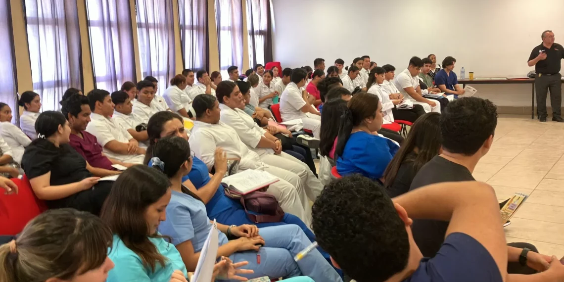 Capacitan a médicos y enfermeras pasantes que cubrirán galga y San Pedro