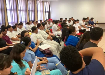 Capacitan a médicos y enfermeras pasantes que cubrirán galga y San Pedro