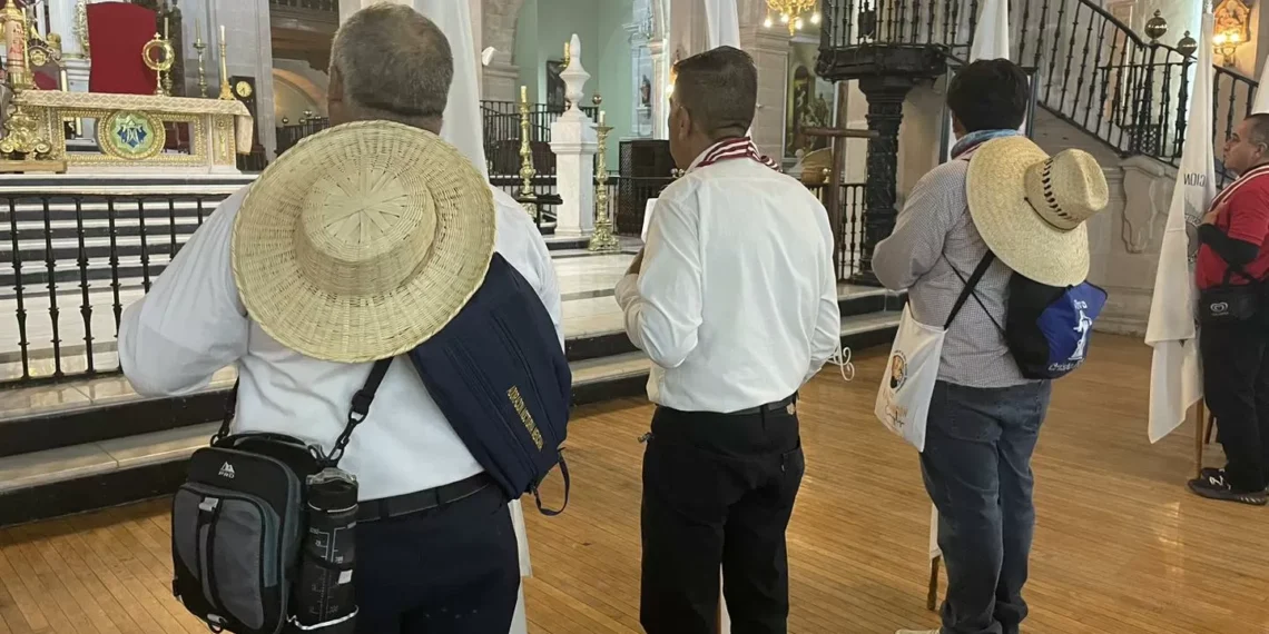 Partieron peregrinos rumbo a Zacatecas