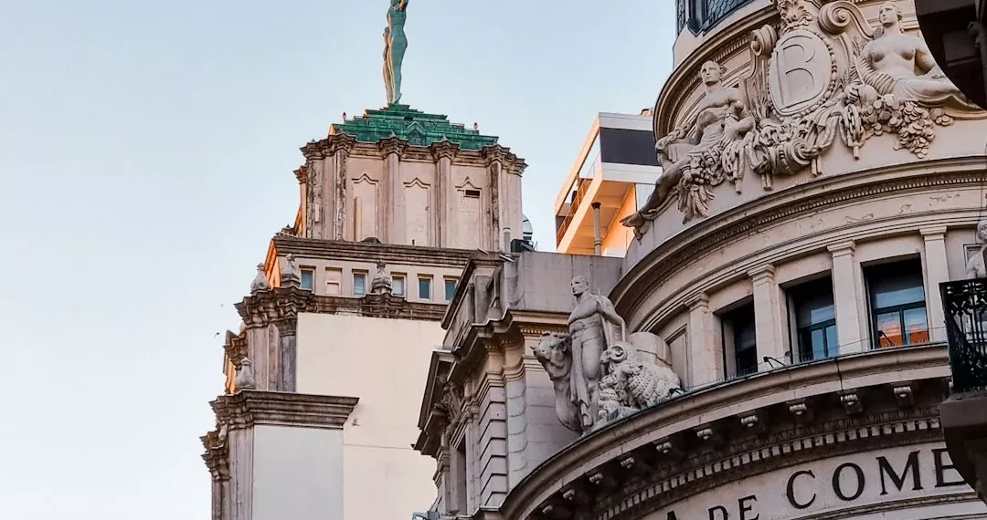 “La Economía y su impacto en la sociedad”