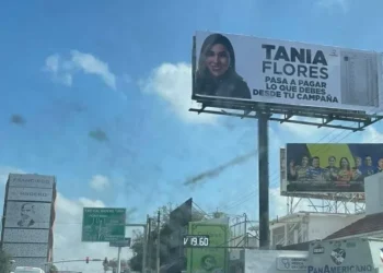 Exhiben en espectacular a alcaldesa en Monclova