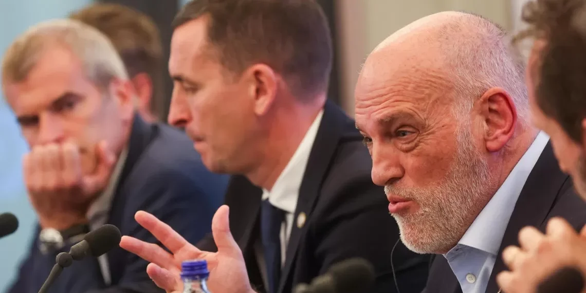 Ligas europeas denuncian a la FIFA alce Bruselas por la saturación en los calendarios