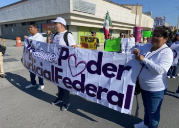 Se manifiestan trabajadores del PJF en Saltillo