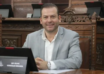 Solicitan asesoría a comerciantes locales en exportación e importación de productos