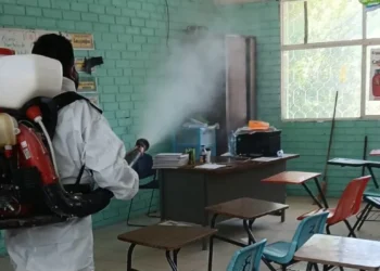 Muere niño de primaria en Monclova; presumen dengue como causa