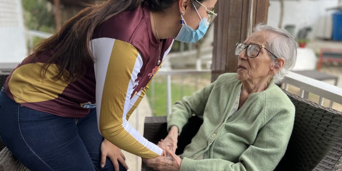 Para la Fundación Misael Silva Roa, los abuelos son un elemento clave