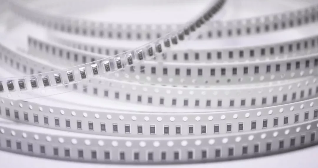 “La tecnología: conectando personas y acortando distancias”