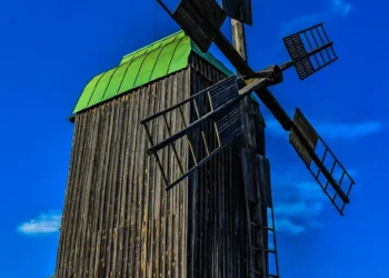 “Descubre el poder de la Economía en tu vida”