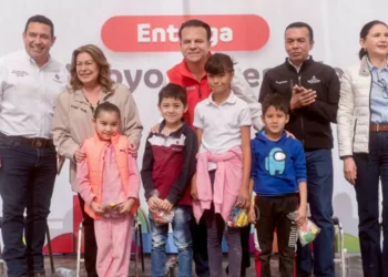 Augura Esteban Villegas un 2025 con más obras para Durango