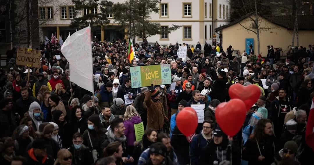 “La : Un Pilar Fundamental en la Sociedad”