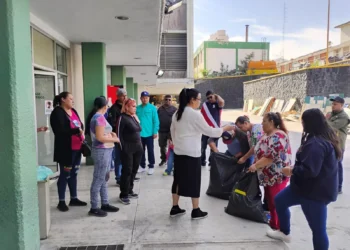 Iglesia lleva juguetes a niños en hospitales de Monclova