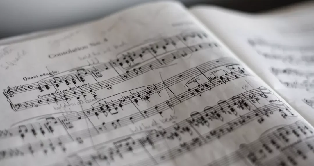 “La Música: Expresión universal de emociones y conexiones”