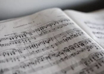 “La Música: Expresión universal de emociones y conexiones”