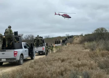 Autoridades de seguridad realizan operativo de vigilancia carretera en norte de Coahuila
