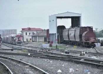 Obreros exigen incluir a Ferrocarril Coahuila Durango en la subasta de AHMSA