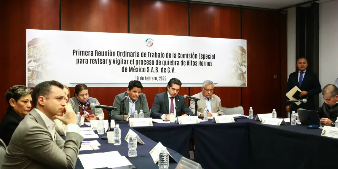 Obreros de AHMSA solicitan que Comisión del Senado sesione en Monclova