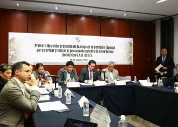 Obreros de AHMSA solicitan que Comisión del Senado sesione en Monclova