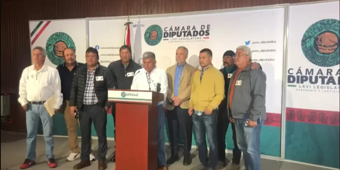 Logran obreros de AHMSA acuerdos con legisladores