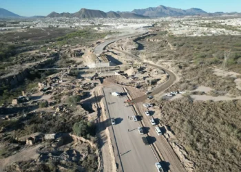 Supervisan avances de la prolongación del paseo Nazario Ortiz Garza en Saltillo