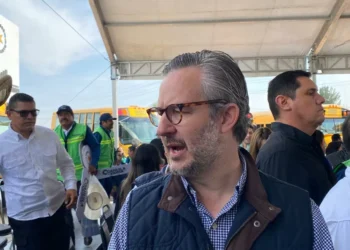Capacitarán a docentes para detectar vapeadores en el salón de clases
