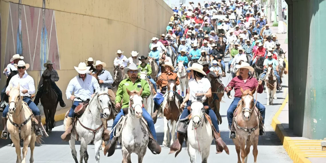 Frontera celebra su 132° aniversario con cabalgata por la ciudad
