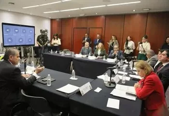 Debe priorizarse el pago de los trabajadores: Miguel Riquelme