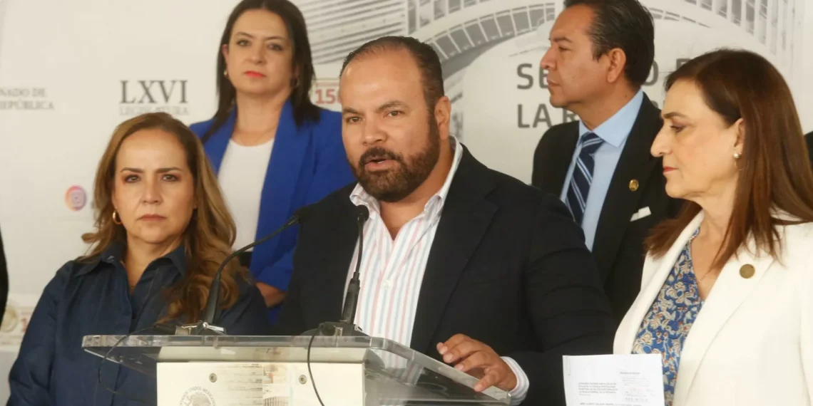 Denuncian a mensajero de Bienestar en Durango, lo señalan de coaccionar voto