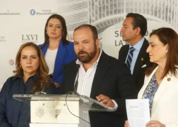 Denuncian a mensajero de Bienestar en Durango, lo señalan de coaccionar voto