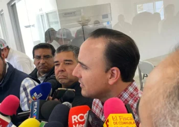 Manolo Jiménez ofrece incentivos a Trinity riel en Sabinas, tras paro de operaciones