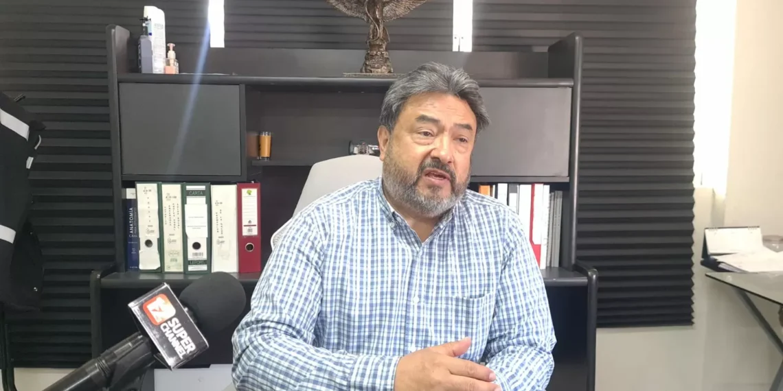 Fumigan tres escuelas contra garrapatas, en periodo vacacional de Semana Santa