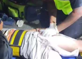 Muere menor al no conservarse las lesiones luego de que lo arrollara un tractocamión
