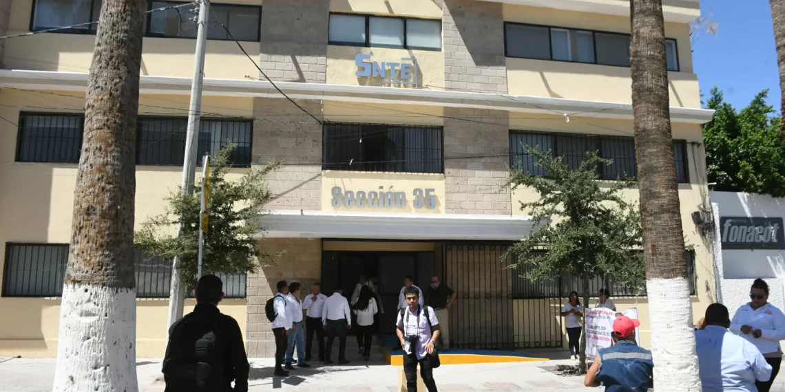 ¡Atención maestros! SNTE da  a conocer horarios de marcha y parada por el Día del Trabajo