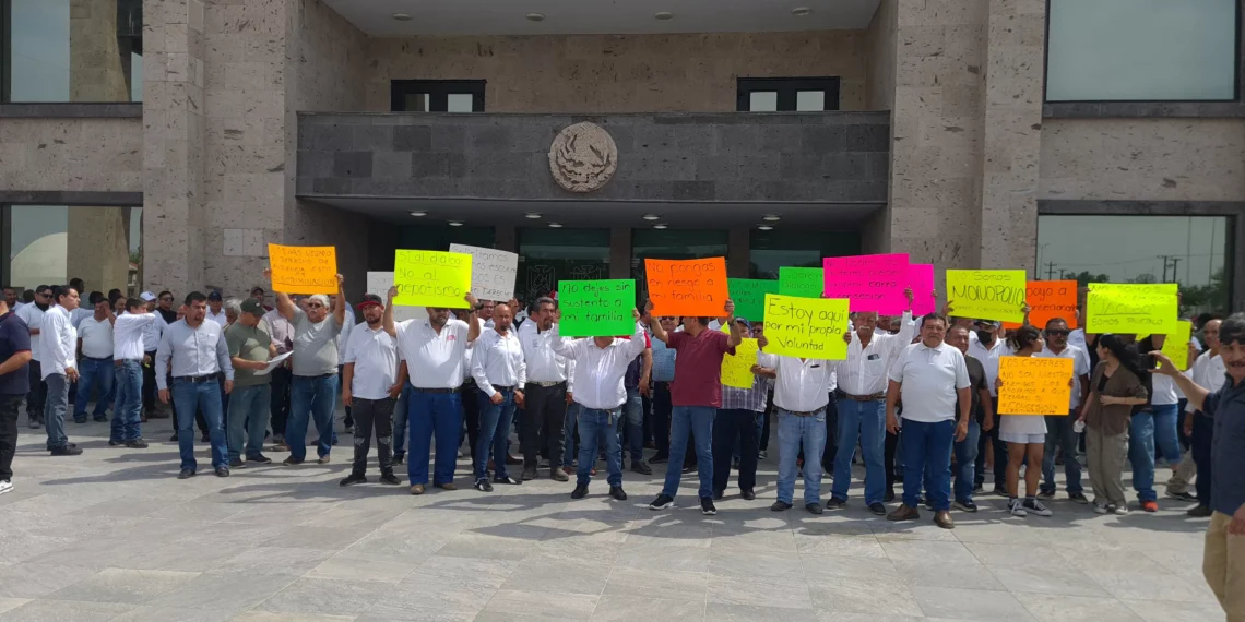 Revisan seis amparos presentados por taxistas, piden quia se les retire de circulación