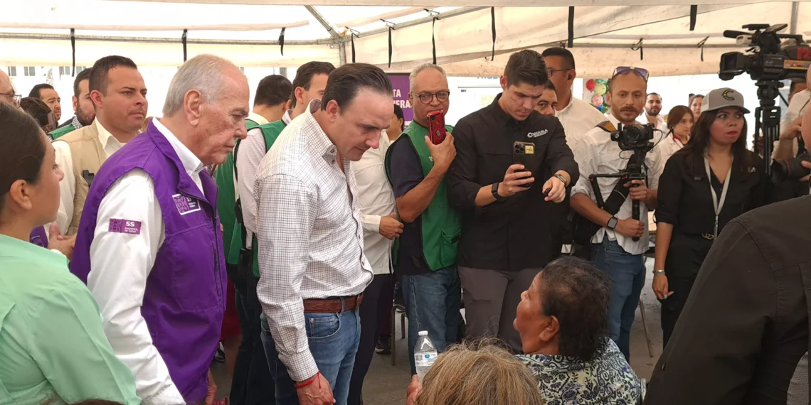 Acuden cientos de nigropetenses a Macro Brigada en ejido Piedras Negras