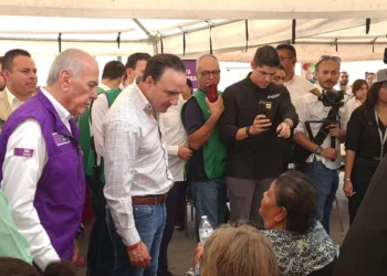Acuden cientos de nigropetenses a Macro Brigada en ejido Piedras Negras